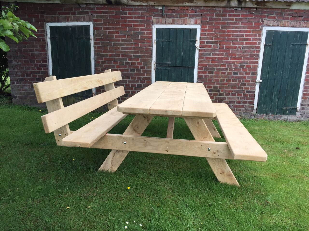 Eiken Picknicktafel 'Simon' 2,50 meter met rugleuning